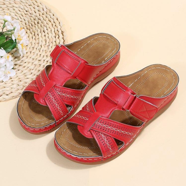 👡【Veličine 35-43】Ženske sandale s debelom petom i kosim potplatom, mekani potplat, udobne čak i nakon dugog nošenja.
