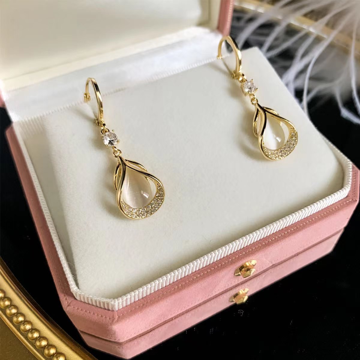 Exquisitos y elegantes pendientes de diamantes3625723