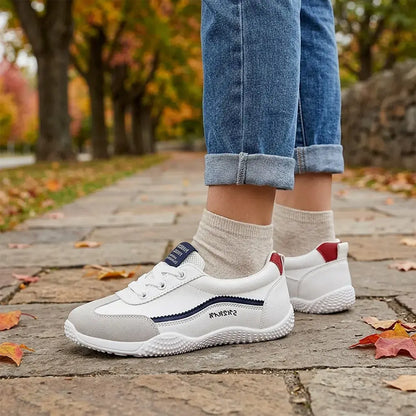 【35-40】👟Ženske tenisice njemačkog stila s okruglim vrhom – lagane, prozračne, ravne, cipele za svaki dan – klasičan bijeli dizajn
