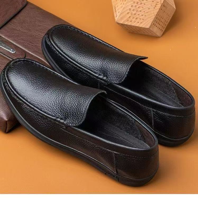 👞Vremenski ograničena rasprodaja: 30% popusta na muške tenisice (veličine 39-44), model 2026, prava koža, mekani potplat, neklizajuće i prozračne.