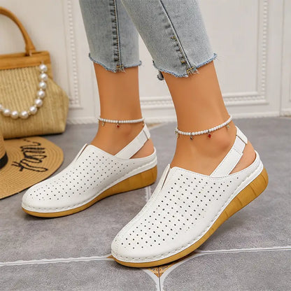 👡2026 ljetne sandale od prave kože: udoban slip-on dizajn s debelim potplatom, prozračni perforirani model za vani (veličine 36-43) 🌿👡