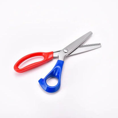 ✂️✨ Škare za šivanje i čipku "uradi sam" 🧵💖 Precizno i jednostavno rezanje u bilo kojem trenutku, pomažući vam da stvorite vlastita remek-djela 🎀🌟