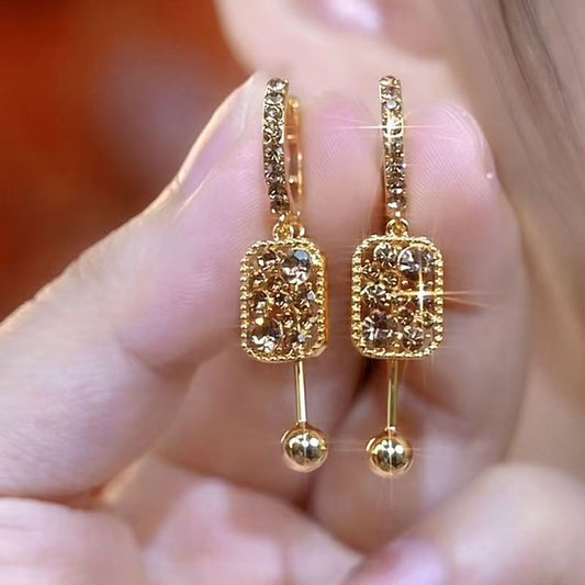 ✨ Zadnji dan 40% popusta✨ Kupi 1, dobiješ 1 gratis -✨ Elegantne zlatne naušnice s blistavim dijamantima3881867