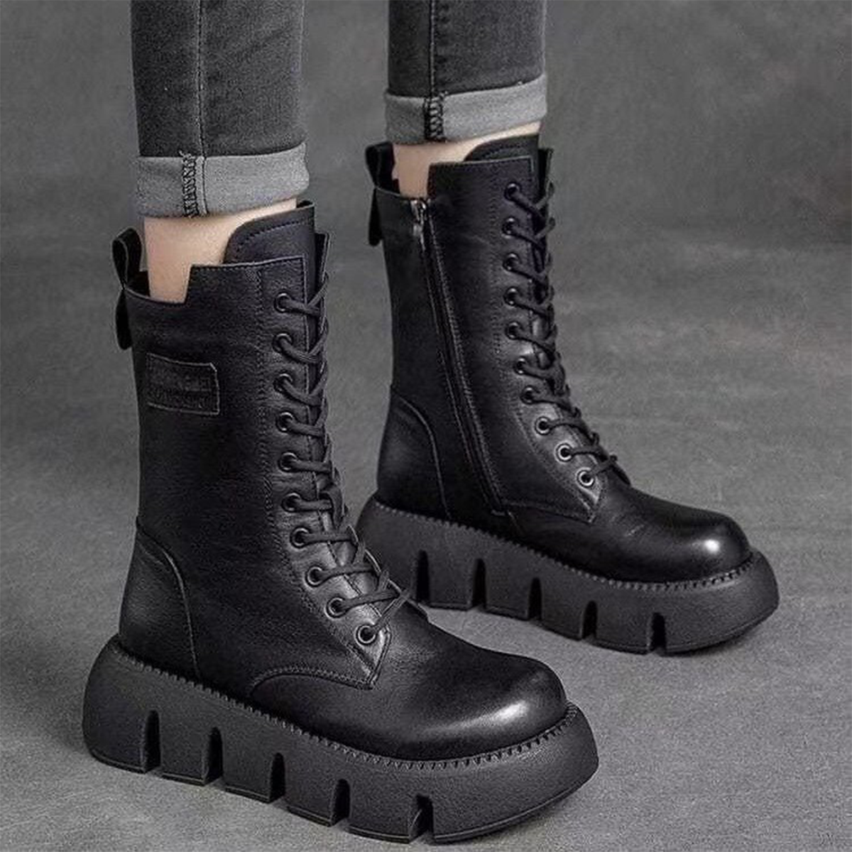 Limitovaná nabídka 42% sleva 🔥👢【35-40】Vysoce kvalitní ručně vyráběné dámské měkké kožené kozačky s tlustou podrážkou, podzim–zima nová kolekce