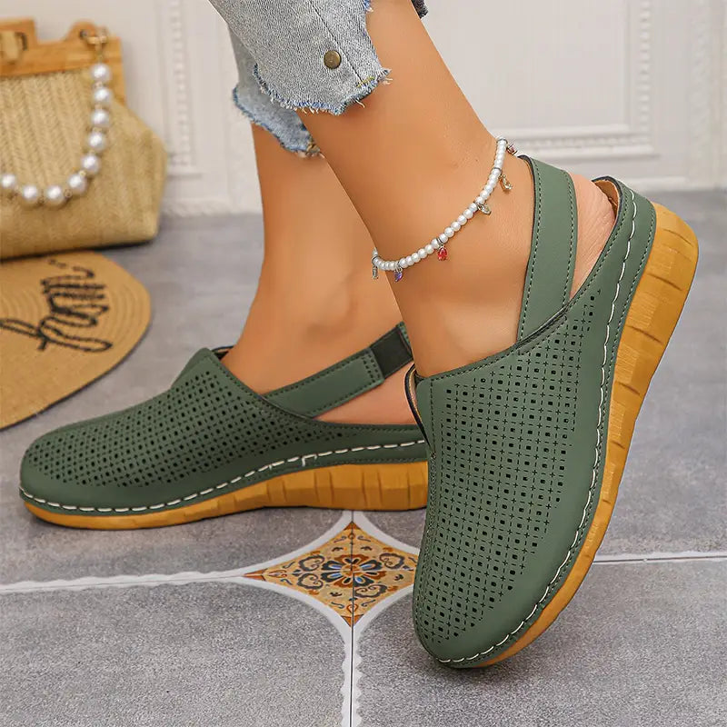 👡2026 ljetne sandale od prave kože: udoban slip-on dizajn s debelim potplatom, prozračni perforirani model za vani (veličine 36-43) 🌿👡
