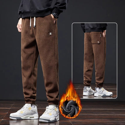 🔥【Kupi 1, drugi dobiješ gratis】🔥【M-5XL】🖤 Nove muške zimske hlače, s dodatnim baršunom i debelim kordom, tople i udobne muške hlače