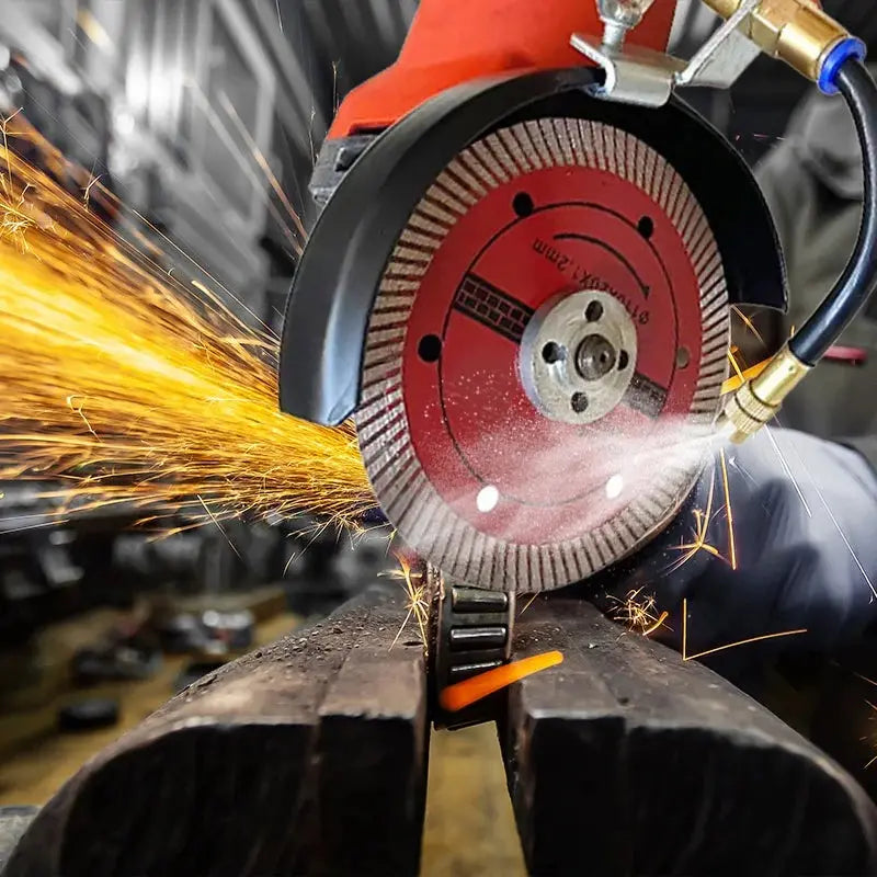 🔧 50% POPUSTA OGRANIČENO VRIJEME! ✨ Vodeni raspršivač za uklanjanje prašine na strojevima za rezanje: dva načina prskanja, fleksibilna aluminijska cijev, otporno na hrđu 💧