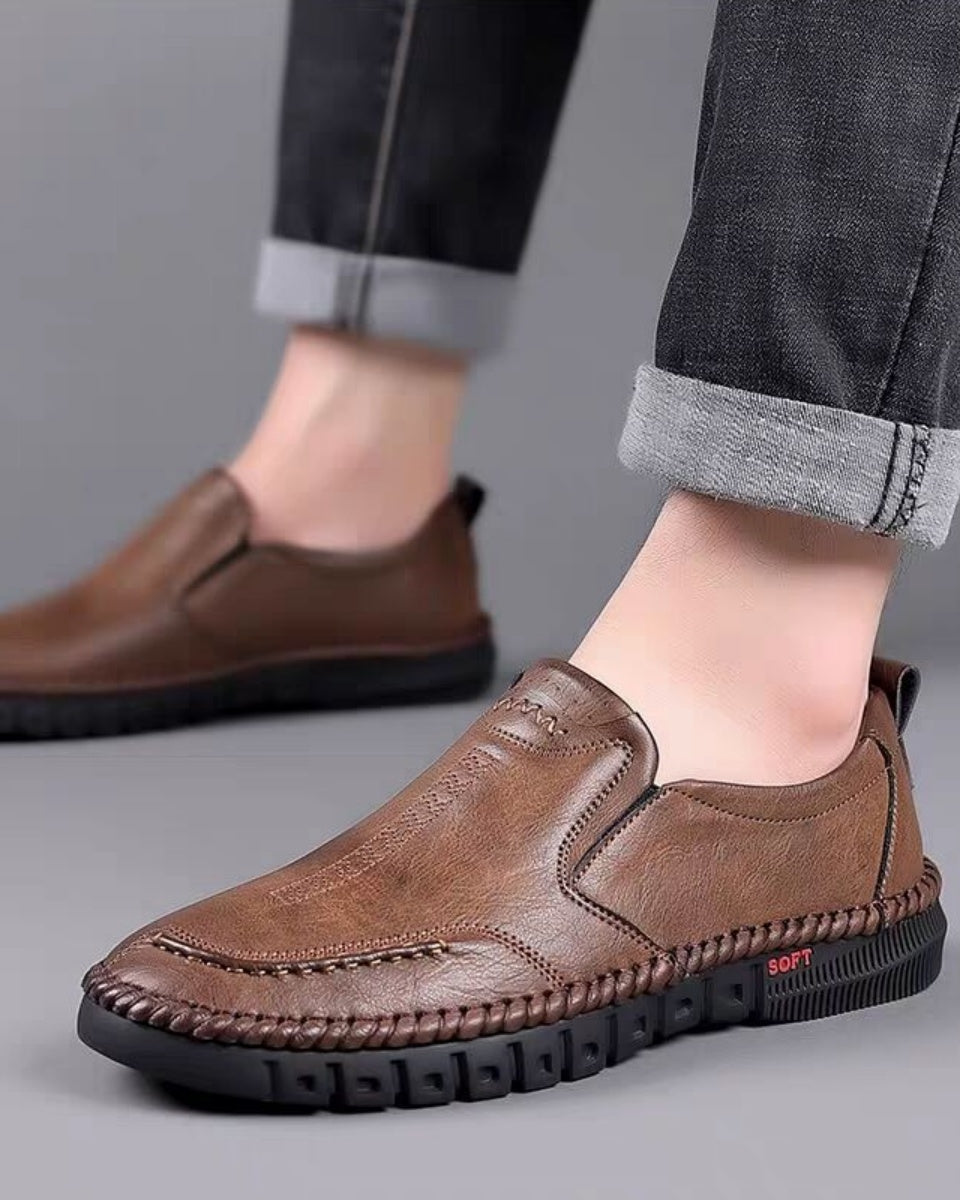 👞Obmedzená akcia 50%【39-44】Pánske športové topánky 2025, vyrobené z pravej kože, s mäkkou podrážkou, protišmykovým a priedušným dizajnom.