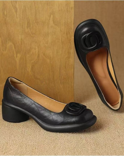 👠【Korlátozott 50% kedvezmény】【35-40】Új, kényelmes bőr cipők 2025 👠 Retro 5 cm sarok 🌟 Elegáns és sokoldalú