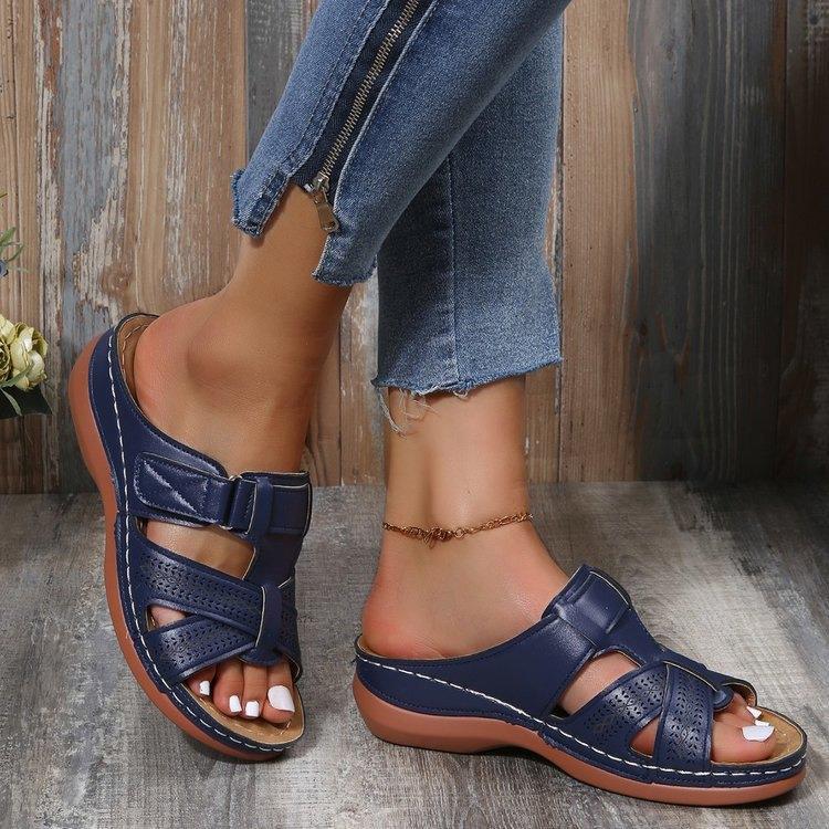👡【Veličine 35-43】Ženske sandale s debelom petom i kosim potplatom, mekani potplat, udobne čak i nakon dugog nošenja.